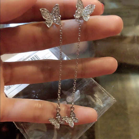 Brand new butterfly earrings - Picture 4 of 8